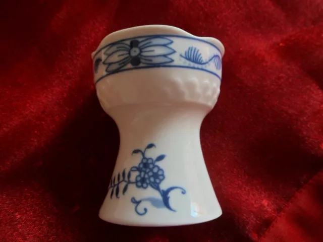 Coquetier motif "pastorale" bleu Porcelaine fine allemande Volkstedt vintage