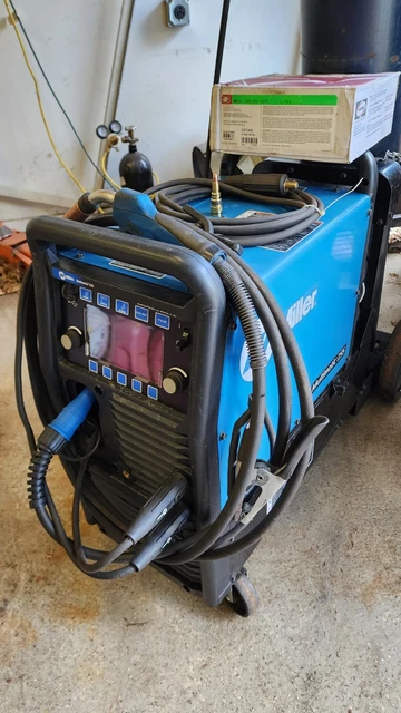 Miller Multimatic 255 w/ EZ-Latch Cart - 951767