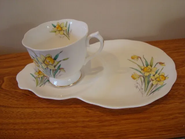 Royal Albert Flower of the Month March Daffodil Tea Cup & Tennis Snack Plate