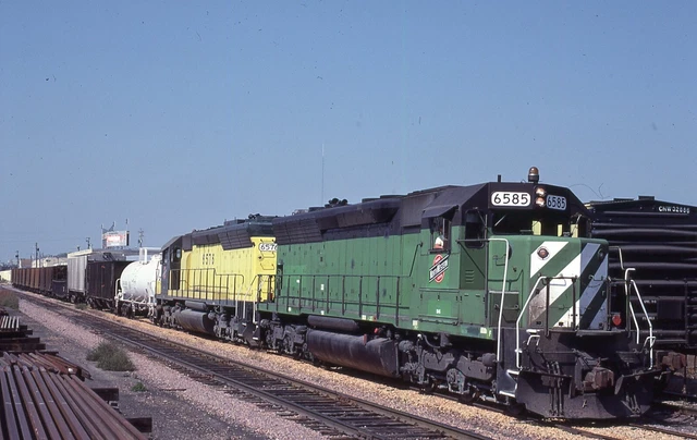 C&NW SD45 - Number - 6585 + 1 w/Train - ORIG - KR - rals705