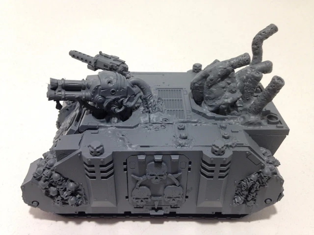 Warhammer 40K rhino possédé de Nurgle converti
