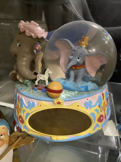 Disney snowglobe Schneekugel Dumbo mit Spieluhr