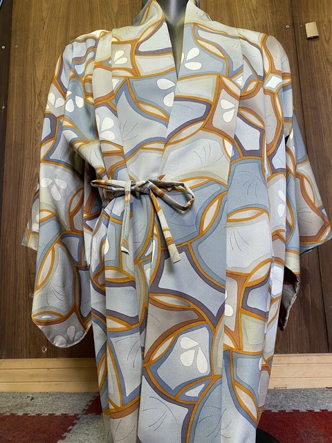 Japanese Kimono Coat Haori Urushi , White Gray, Silk Modern Pattern antique