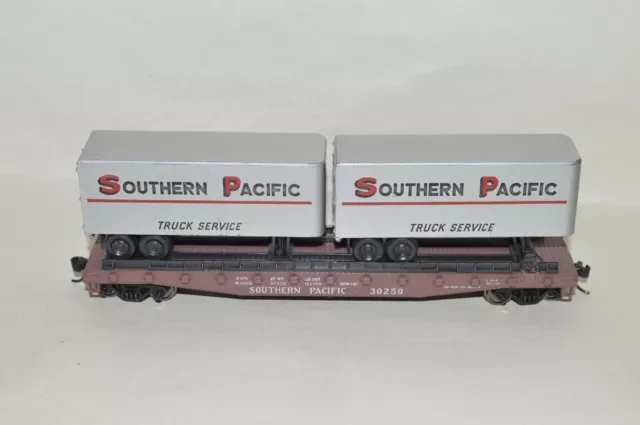 HO scale Athearn Southern Pacific RR 50' piggyback flat car train w/ 25' trailer