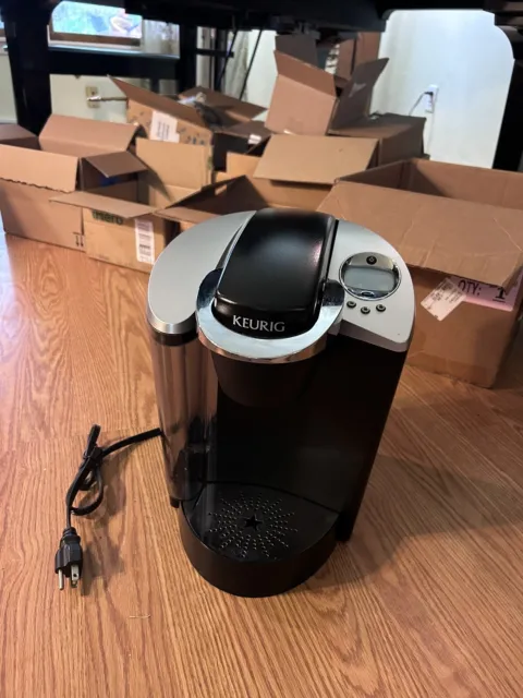 Keurig B60 Programmable Single Serve K-Cup Coffee Maker Black & Silver