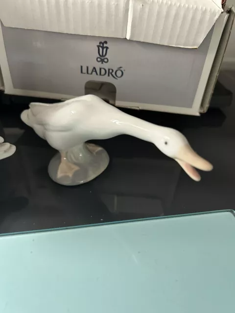 Lladro Running Duck/Goose 04551 Porcelain Bird Figure