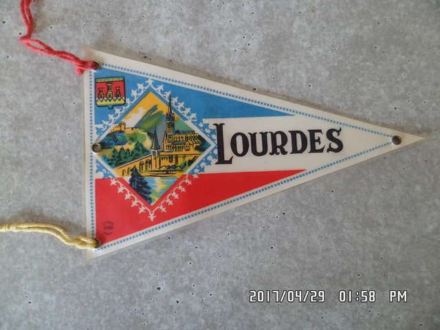 DRAPEAU FANION ANCIEN Automobilia Caravane GAVARNIE cirque plastifié