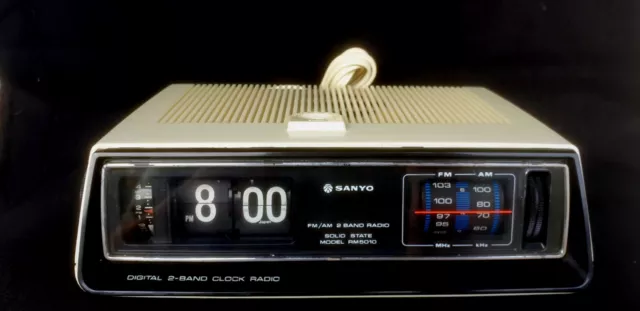 Digital 2 Band Clock Radio Vintage Sanyo Rm5010 Reloj Radio Despertador