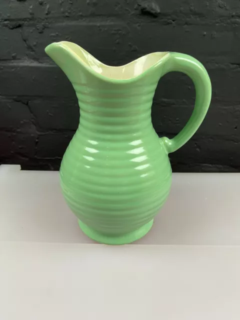 Vintage grünes Steinzeug Krug Krug von Govancroft Studio Glasgow 10 Zoll hoch