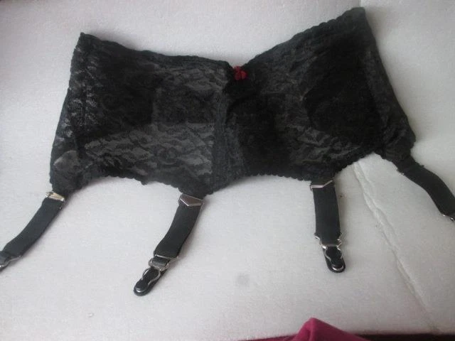Vintage Black Lace Garter Belt. Measures 22" at Waist. S/XS
