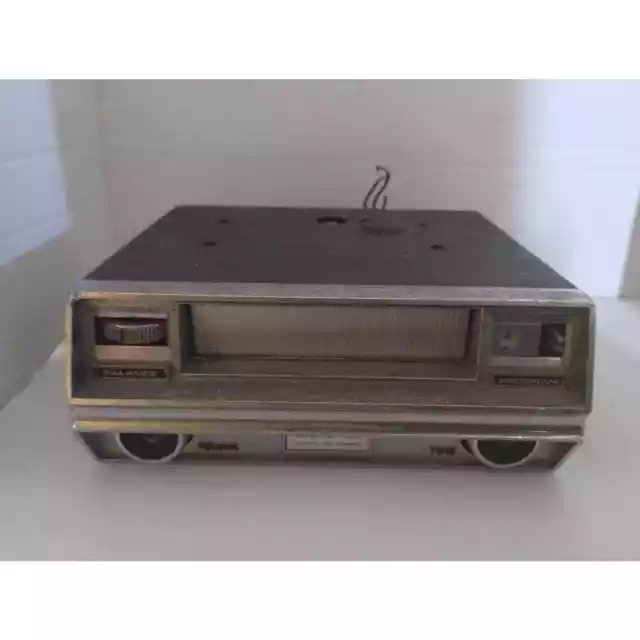 Lear Jet Stereo Model A-50 8-Track AM/FM Car Stereo