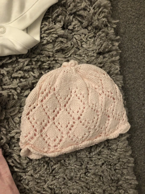 Pacchetto cappello gilet pigiama bambina George & Next età 0-3 mesi 7