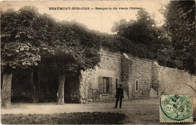 CPA Beaumont s Oise Remparts du vieux Chateau FRANCE (1309467)