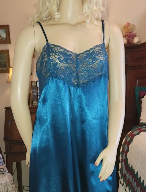 Vtg Teal Armoureuse Long Shiny Satin Nightgown Gown Slip Lingerie Lace size M/L
