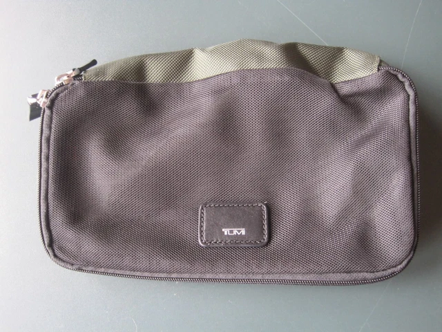TUMI  Large Toiletry Bag Mens Womens Makeup Bag Green Ballistic Nylon Nice