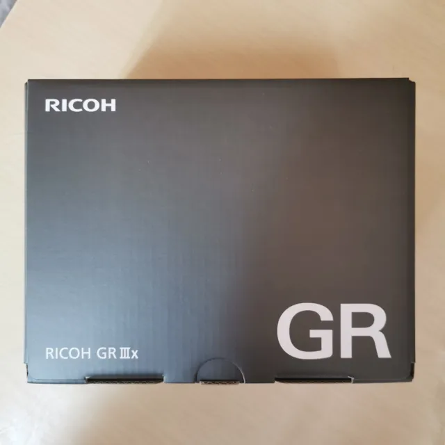 RICOH GR III 24.2MP digital camera Black NEW BOX APS-C 28mm f2.8 Japan 3
