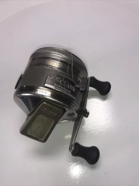 VINTAGE ZEBCO ONE Classic Feather Touch Fishing Reel $1.00 - PicClick