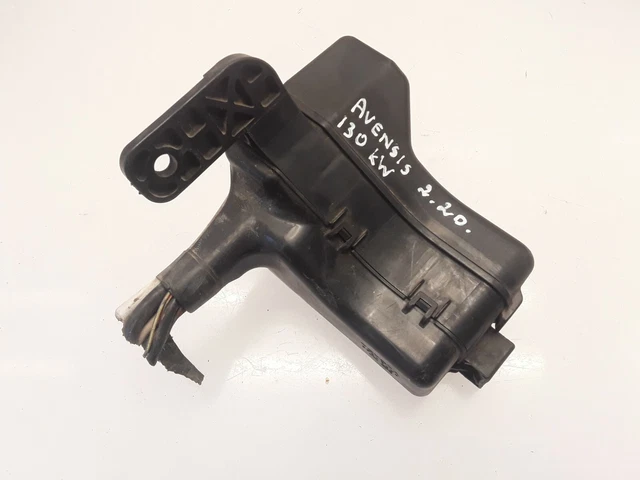 Toyota Avensis T25 2.2 D Chat Moteur Diesel Fusible Boite Bloc