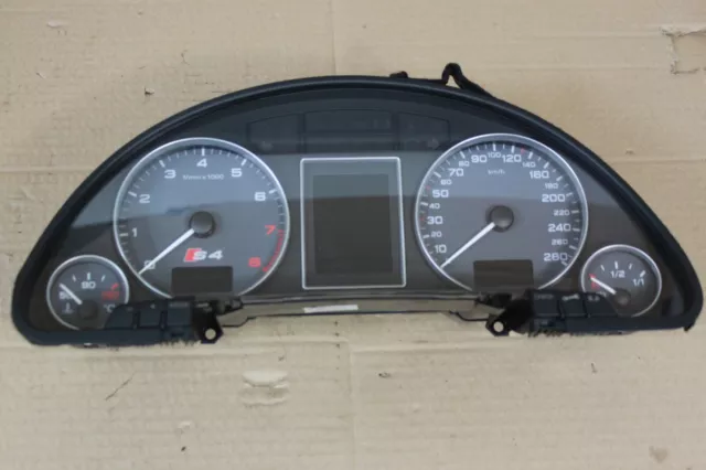 Tacho Kombiinstrument Speedometer 8E0920930L Audi A4 S4 B6 B7 4.2 V8 BBK