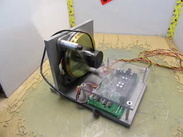 flat pancake servo motor w/ m5051a1-600e lnr-driv circuit board [3*L-55.5]