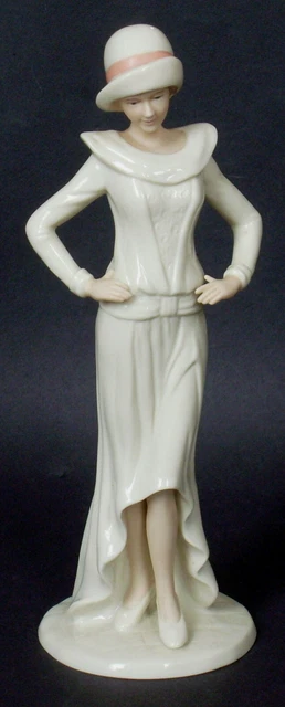 The Regal Collection - P120 - EVE - Porcelain 1930's Style Figurine - Perfect -