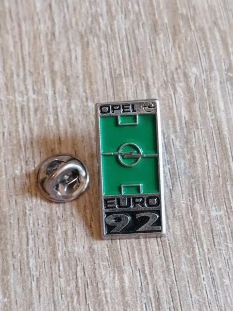 PIN'S FOOTBALL euro 92 opel