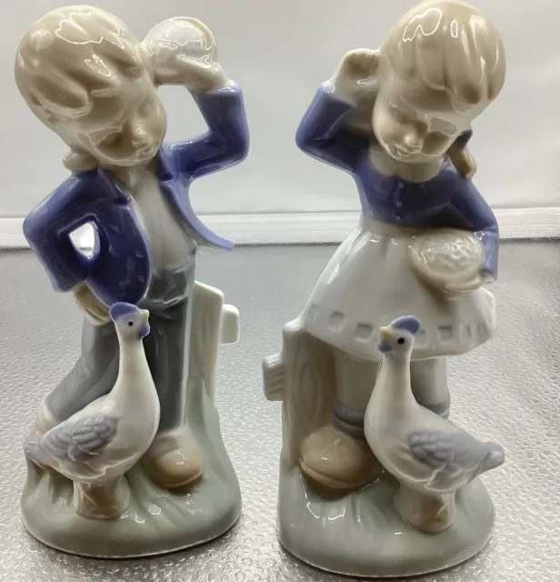 Blue and White Dutch Girl &Boy with Geese Porcelain Figurines R20