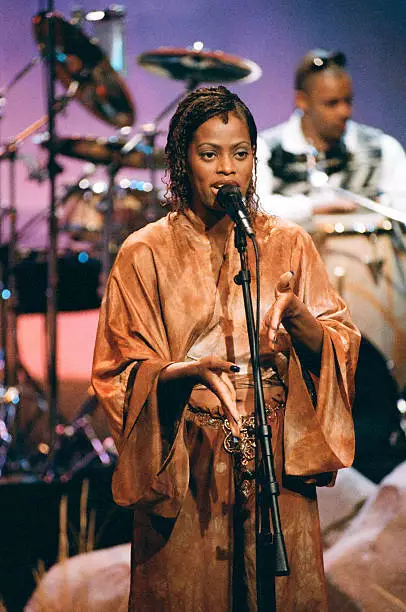 Musical Guest Desree Performs On Leno 1995 Old Television Photo 2