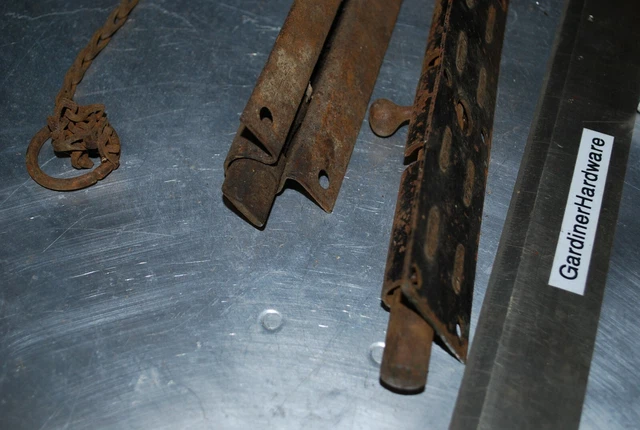 Lot of (2) large metal gate / door spring foot latches – g532 3