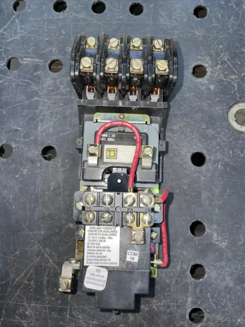 Square D 8903LX040 Mechanically Held 4 Pole Lighting Contactor