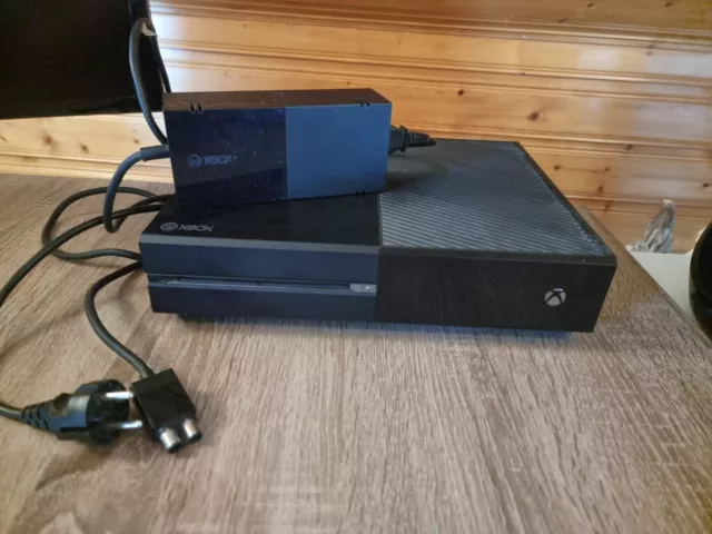 Microsoft Xbox One 500GB Spielkonsole - Schwarz 1540