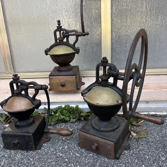 Lot De 2 Moulins à Filer Anciens - Pièces De Collection Ou Restauration
