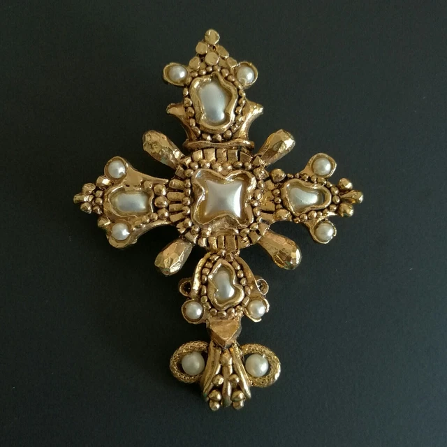 Broche Vintage Signée – Occasion – Style Rétro – Objet De Collection