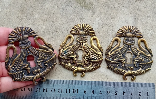 Lot De 8 Anciennes Entrées De Clé / Plaques De Serrure En Laiton Art Déco - Antiquité
