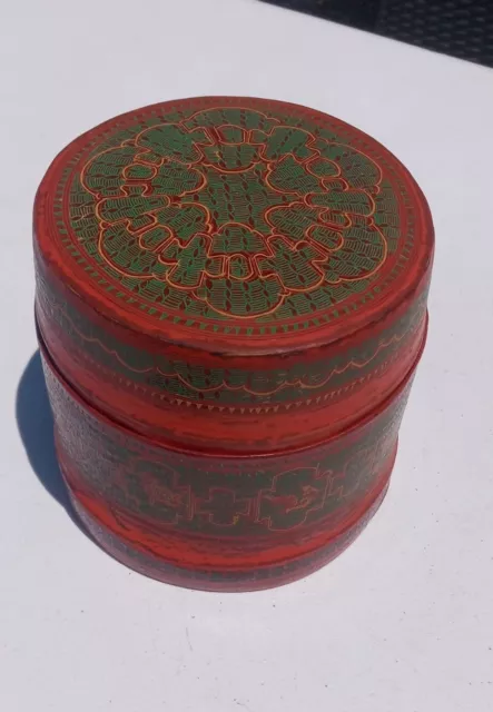Burmese Lacquer Cinnabar Betel Nut Box  antique 3