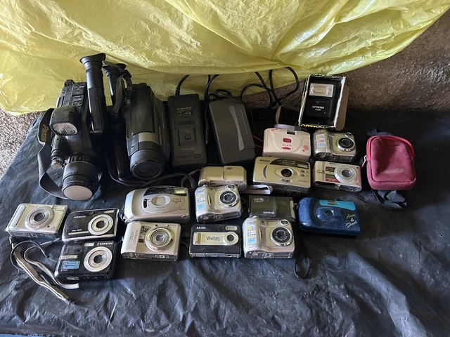 Stock Di 17 Pezzi Macchine Fotografiche 📷 E Videocamera 📹 Leggere Bene