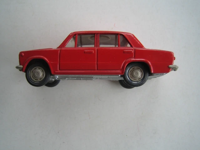 NOVOEXPORT LADA 2101 A9 1978 MADE IN USSR CCCP 1/43 PAS DINKY