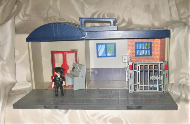 Personnage Playmobil Policier Des Montagnes - Neuf, Avec Fourgon Et Accessoires