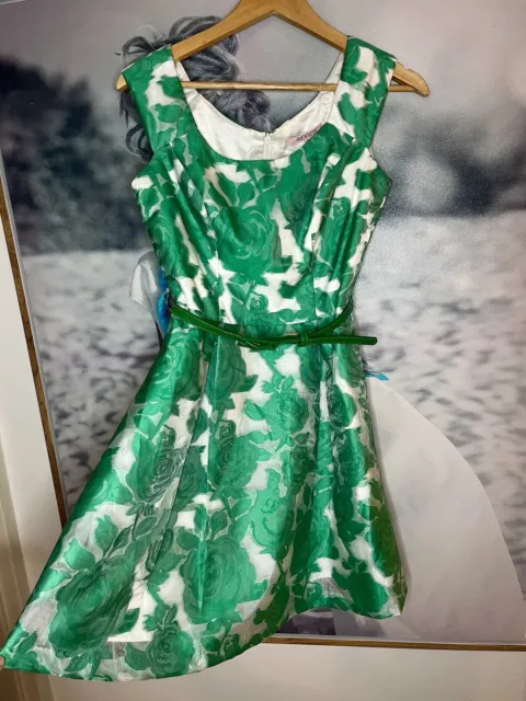 REVIEW | Size 10 | Green Floral Dress with belt 🌿