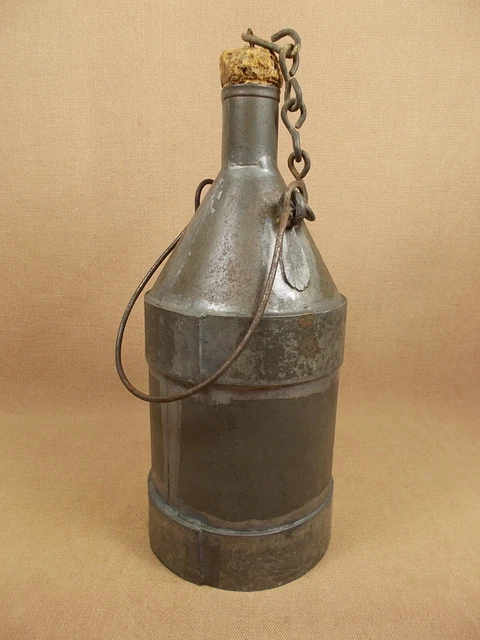 Ancien Petit Bidon en Tôle, à Anse - Burette Huile - Garage/Atelier - Collection