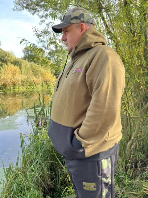 https://www.picclickimg.com/aSkAAOSwHgNlUjch/Smart-Carp-Clothing-Khaki-Black-Fishing-Hoodie-XL.webp