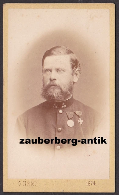 19181 Frühes Portrait Foto CDV KuK Soldat mit Orden 1870er G. Heitel Wien