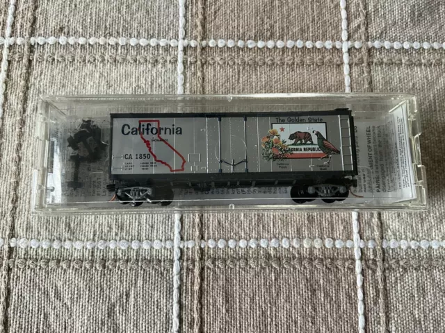 N Scale Micro-Trains MTL 21330 CA California State 40' Plug Door Box Car #1850