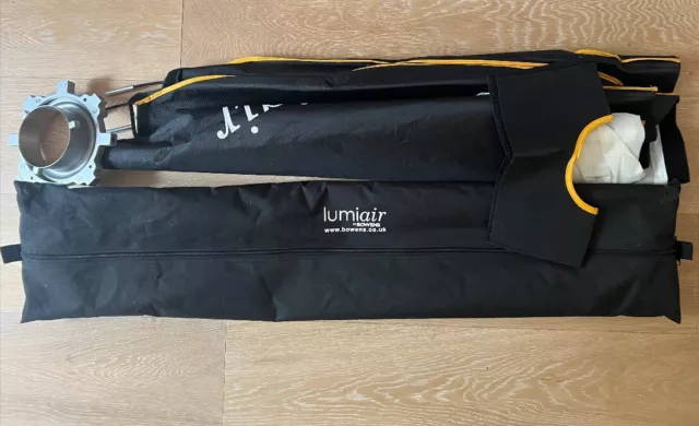 Lumiere by Bowens Strip Softbox 140x40cm. Used, in excellent condition.