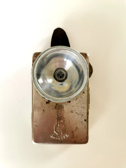 1 lampe torche militaire achetée = 1 lampe torche militaire offerte 1 lampe torche militaire achetée = 1 lampe torche militaire offerte