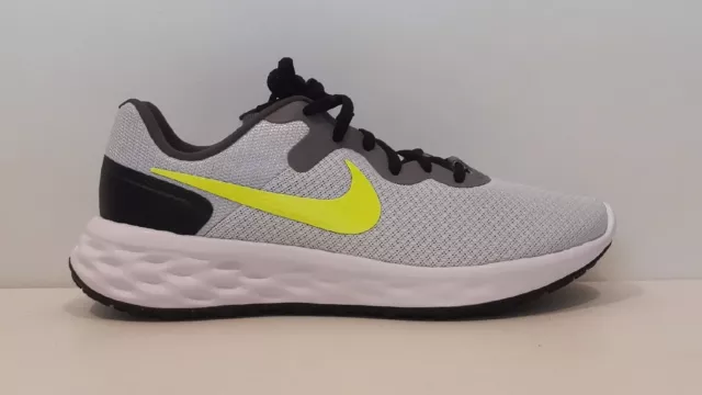 Scarpe da ginnastica da uomo Nike Revolution 6 nn UK taglia 6