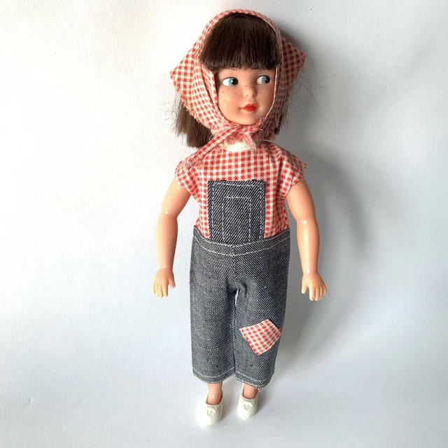 VINTAGE 1960 S PEDIGREE Sindy Doll Patch With Brown Hair Clothes