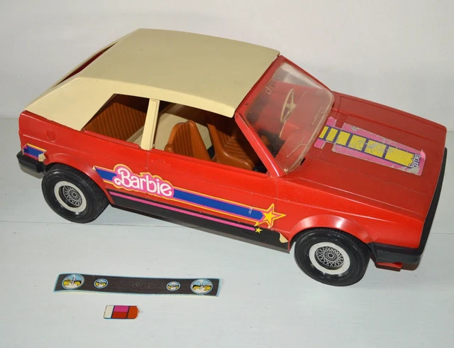 Jouet Barbie Cabriolet Corgi Barbie Extra Cabriolet Argenté Pailleté - Voiture 2 Places Avec Corgi, Piscine Et Accessoires - HDJ47