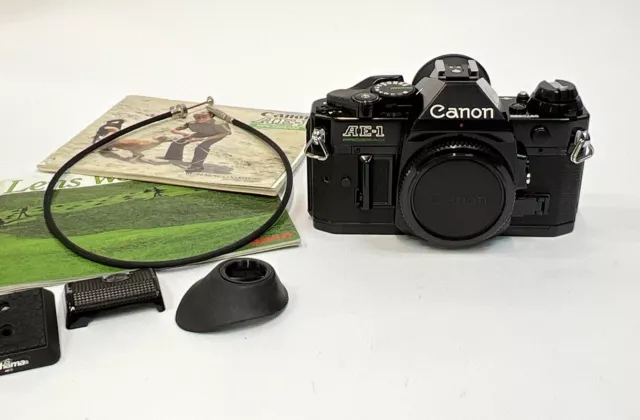 Canon AE-1  Program analoge Spiegelreflexkamera SLR Gehäuse mit Zubehör