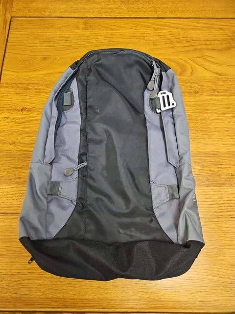 VANGO ESCAPE 20 Backpack Grey Black £8.99 - PicClick UK